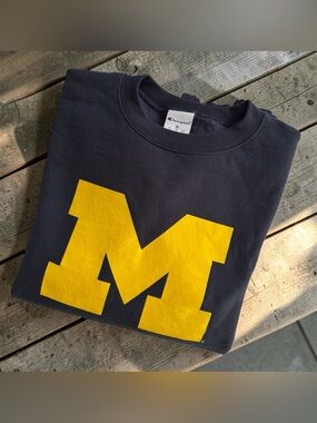 Champion Crewneck Michigan Wolverines Block M Logo Sweatshirt Navy Blue Men M